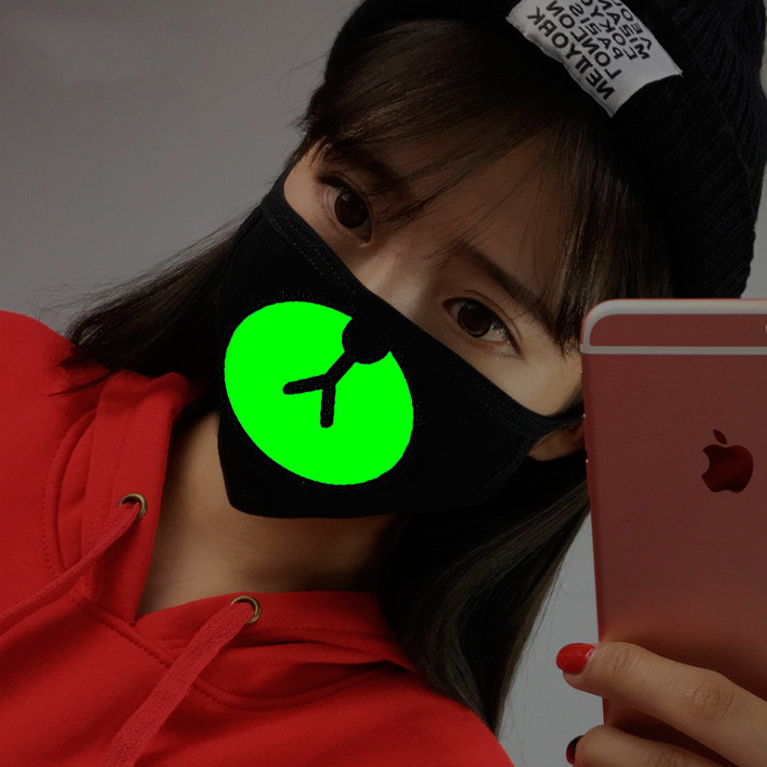 Маска emoji anime D Светится в Темноте - Itemshop.com.ua